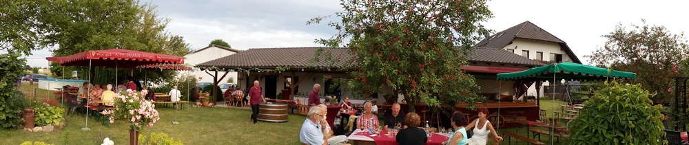 Zur Weinpr&auml;sentation
